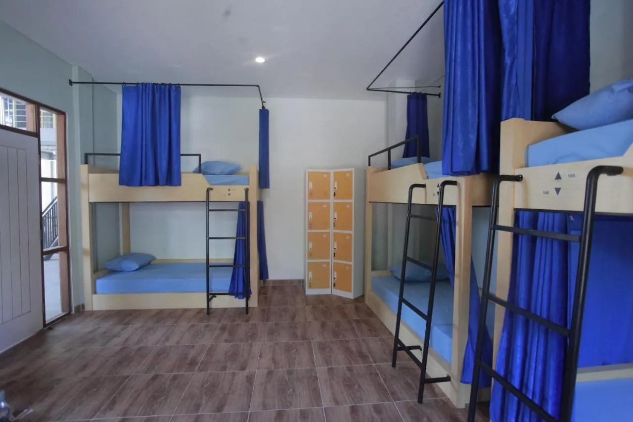 Beach Hut Hostel Kuta Lombok Indonezja